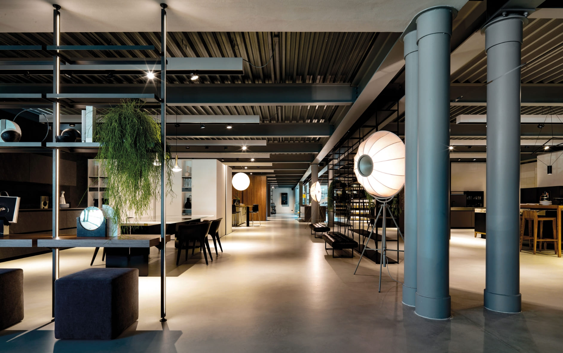 Euromobil本社ショールーム