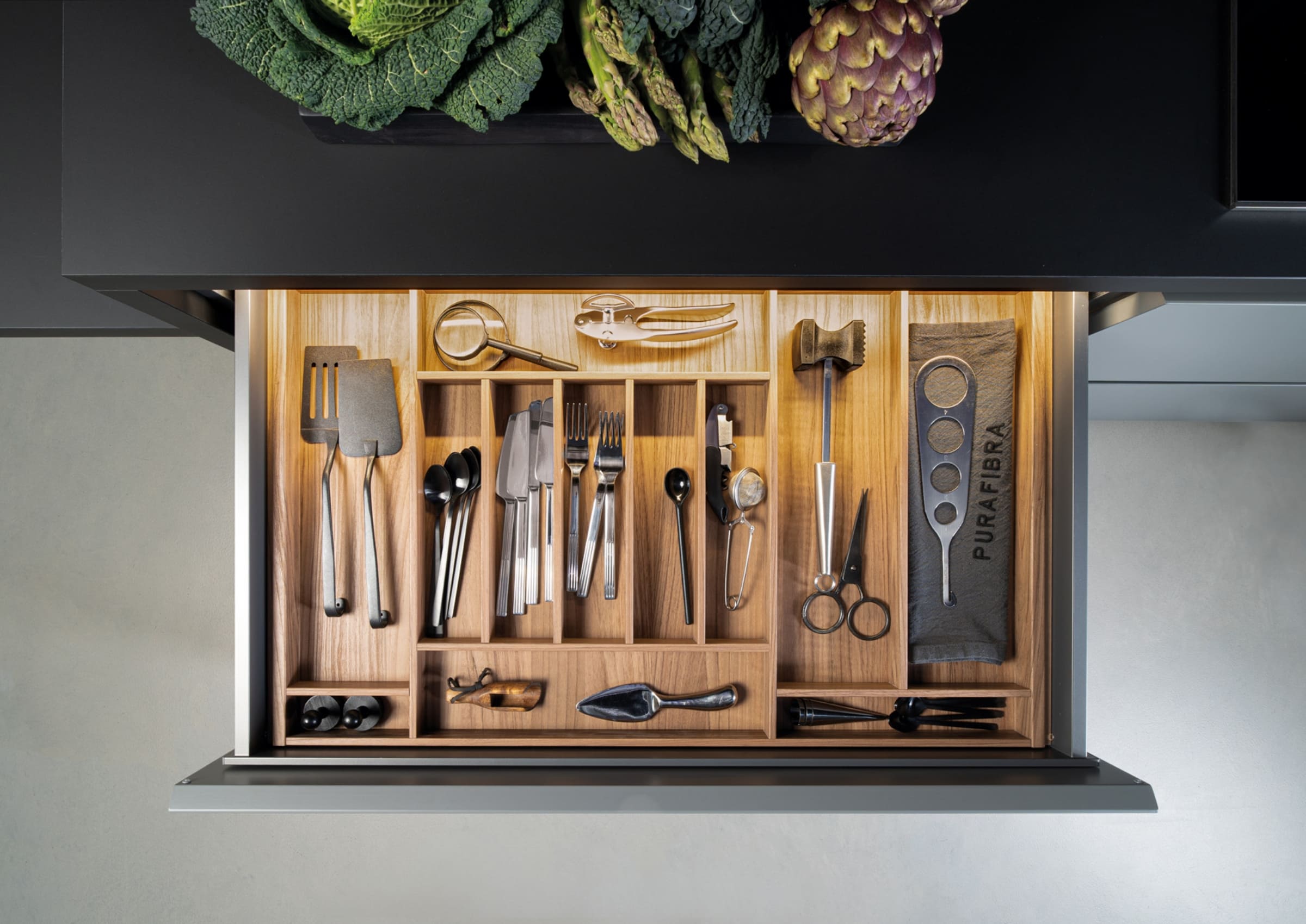 DRAWERS AND DEEP DRAWERS