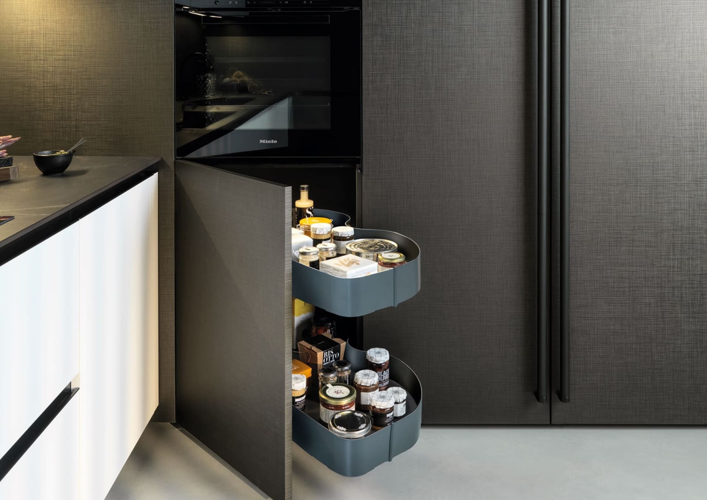 CORNER TALL UNITS FOR OVEN